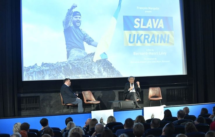  Slava Ukraini” – Intelektualna podróż w mrok piekła
