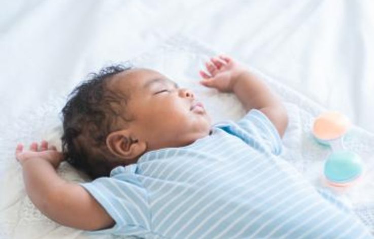  Strzeż swojego dziecka – 7 sprawdzonych sposobów na zmniejszenie ryzyka śmierci łóżeczkowej